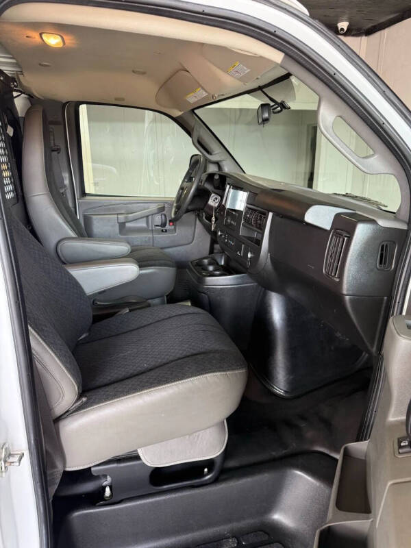 2019 Chevrolet Express 2500