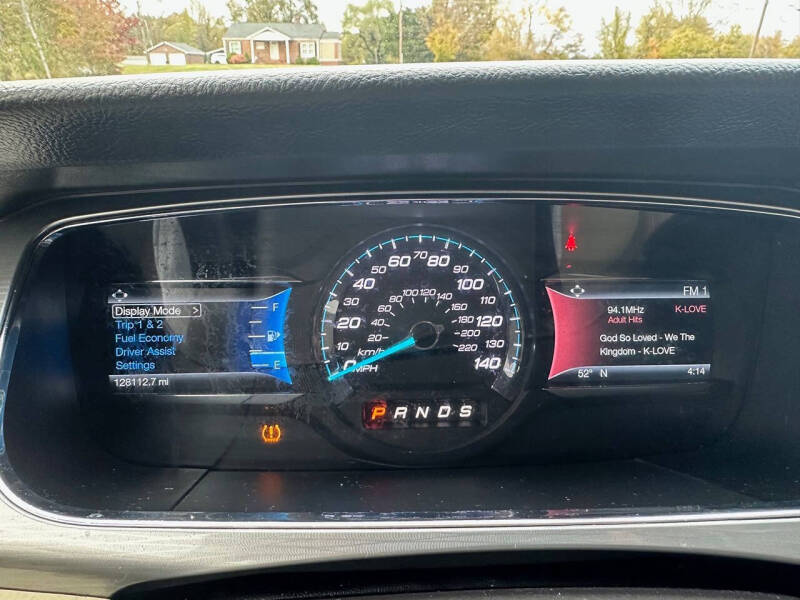 2017 Ford Taurus SEL