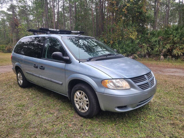 2005 Dodge Grand Caravan for sale at Flagler Auto Center in Bunnell, FL