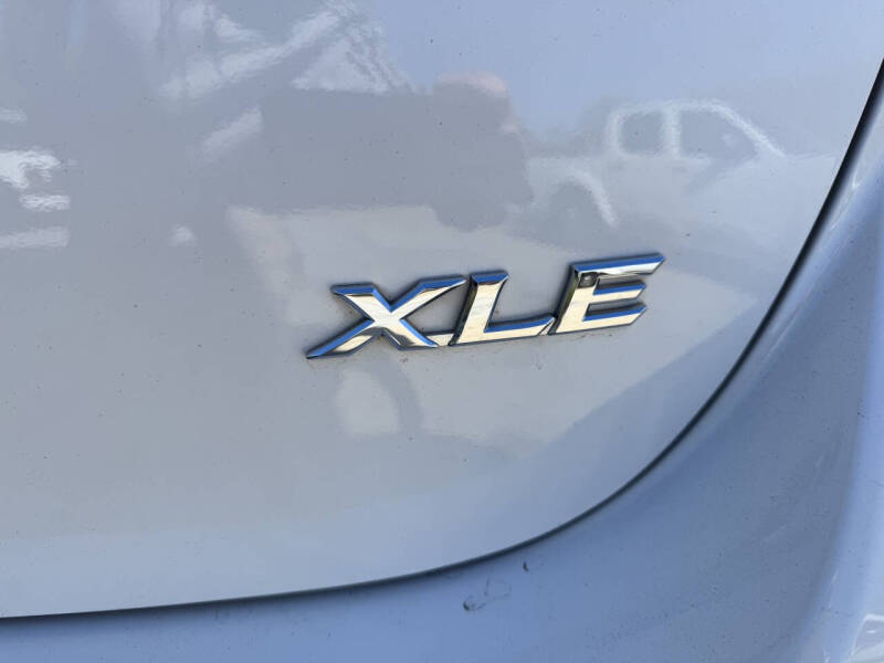 2020 Toyota Yaris Hatchback XLE