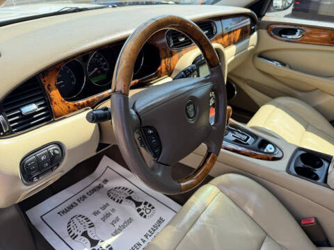 2005 Jaguar XJ-Series XJ8 L