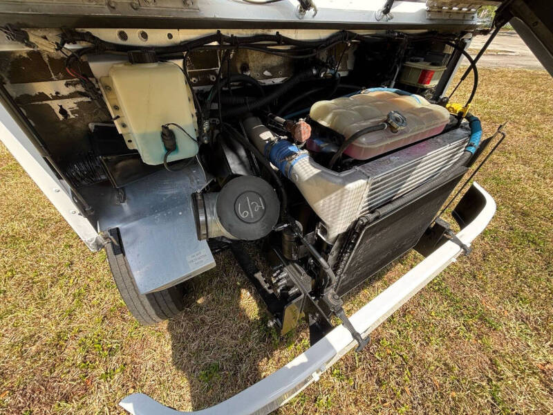 2004 Freightliner MT45 Chassis