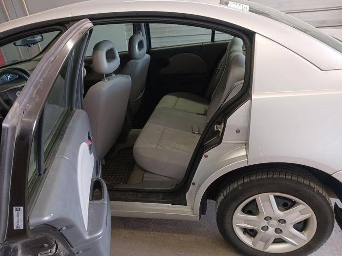 2007 Saturn Ion 2