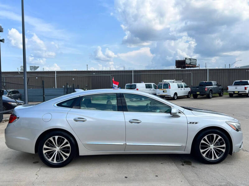 2017 Buick LaCrosse Essence