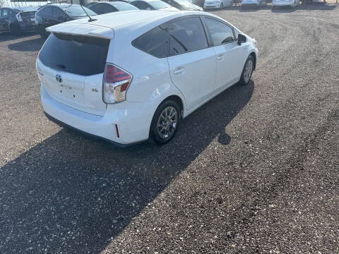 2017 Toyota Prius v Three