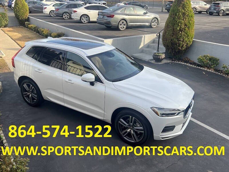 2020 Volvo XC60 Momentum's photo