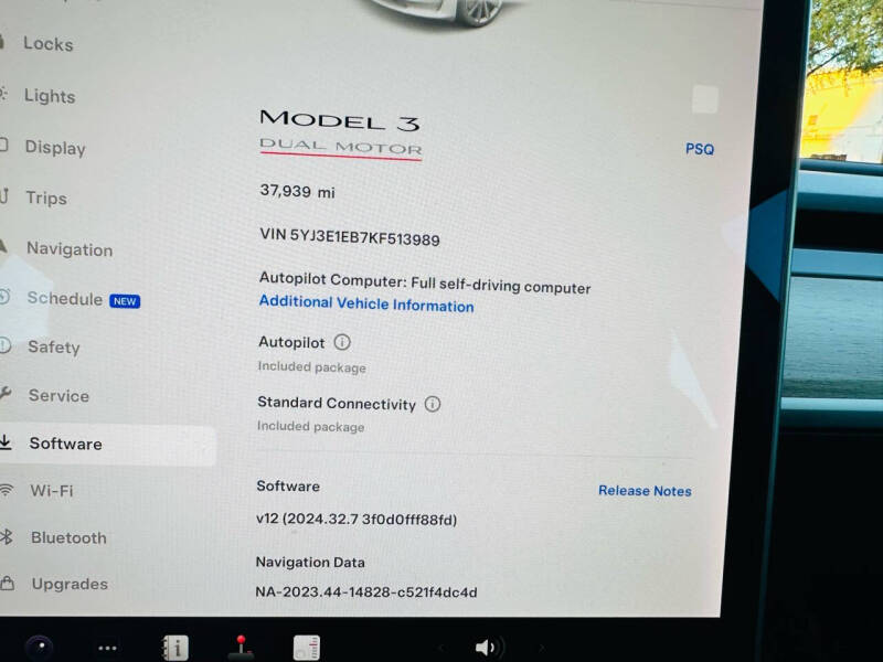 2019 Tesla Model 3 Base photo 17