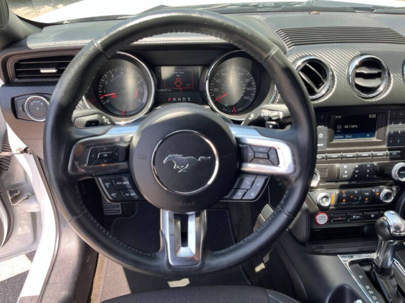 2016 Ford Mustang V6