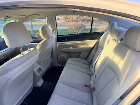 2012 Subaru Legacy 2.5i