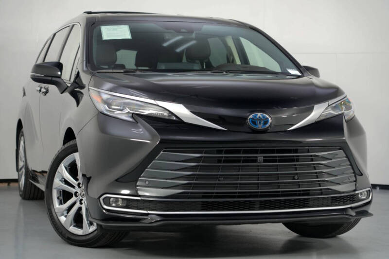 2024 Toyota Sienna Platinum 7-Passenger