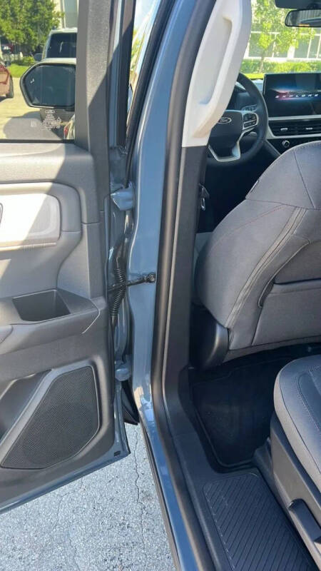 2025 Ford Explorer Active