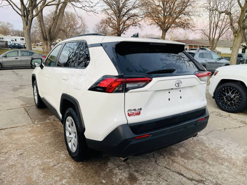 2019 Toyota RAV4 LE