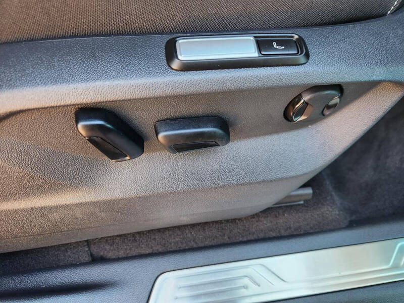 2025 Volkswagen Atlas Cross Sport SEL Premium R-Line 4Motion