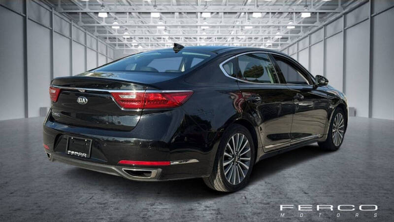 2017 Kia Cadenza Premium