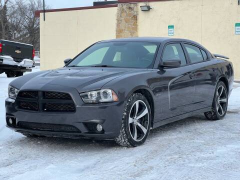2014 Dodge Charger for sale at North Imports LLC in Burnsville MN
