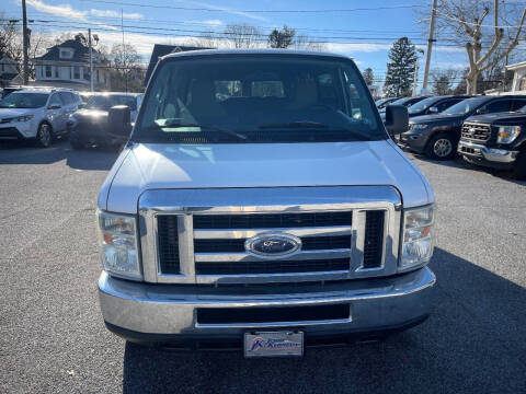 2010 Ford E-Series E-350 SD XLT