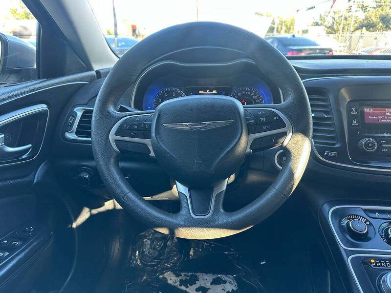 2015 Chrysler 200 LX