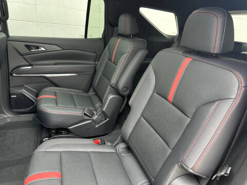 2025 Chevrolet Traverse RS
