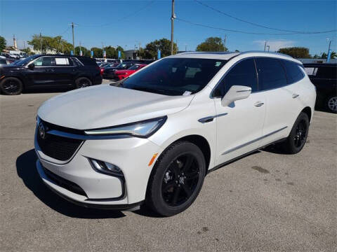 2023 Buick Enclave Essence