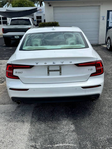 2019 Volvo S60 T5 Momentum