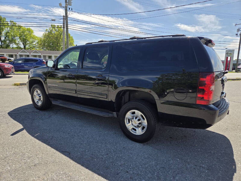 2013 Chevrolet Suburban LS 2500