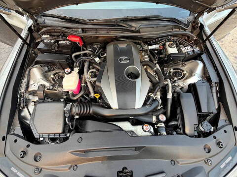 2023 Lexus IS 300