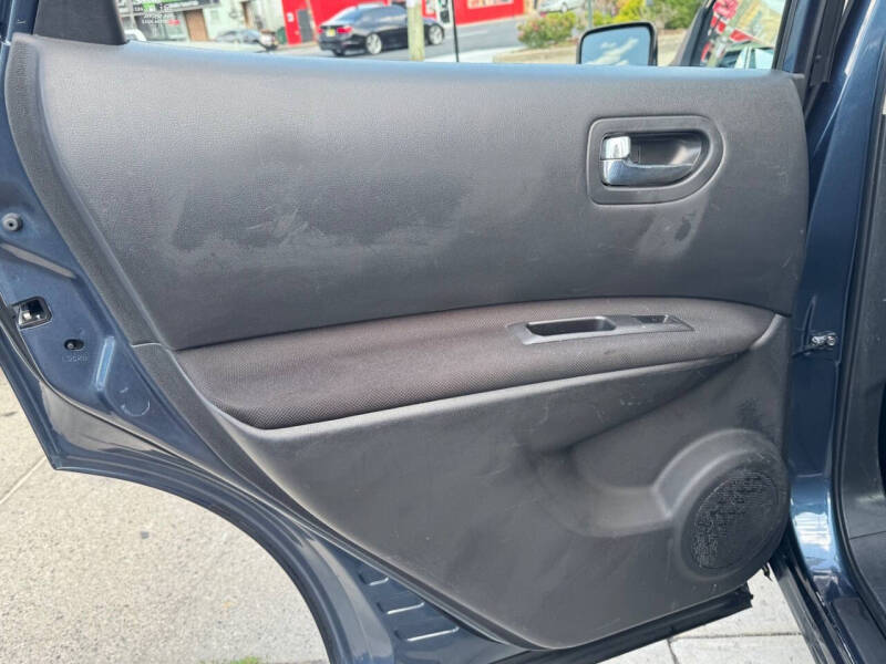 2013 Nissan Rogue SV