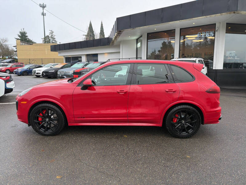 2016 Porsche Cayenne GTS