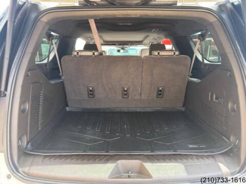 2022 GMC Yukon XL SLT