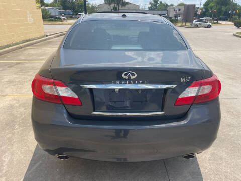2011 Infiniti M37