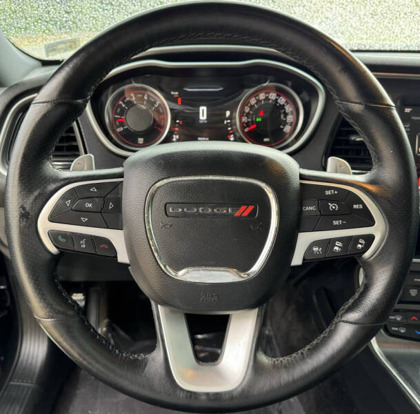 2016 Dodge Challenger 392 HEMI Scat Pack Shaker