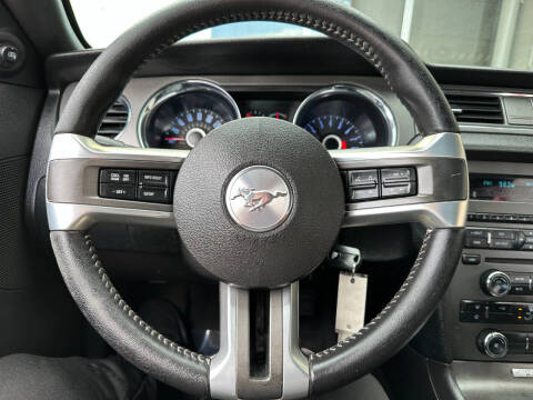 2014 Ford Mustang V6