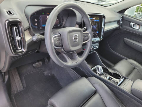 2024 Volvo XC40 B5 Plus Bright Theme