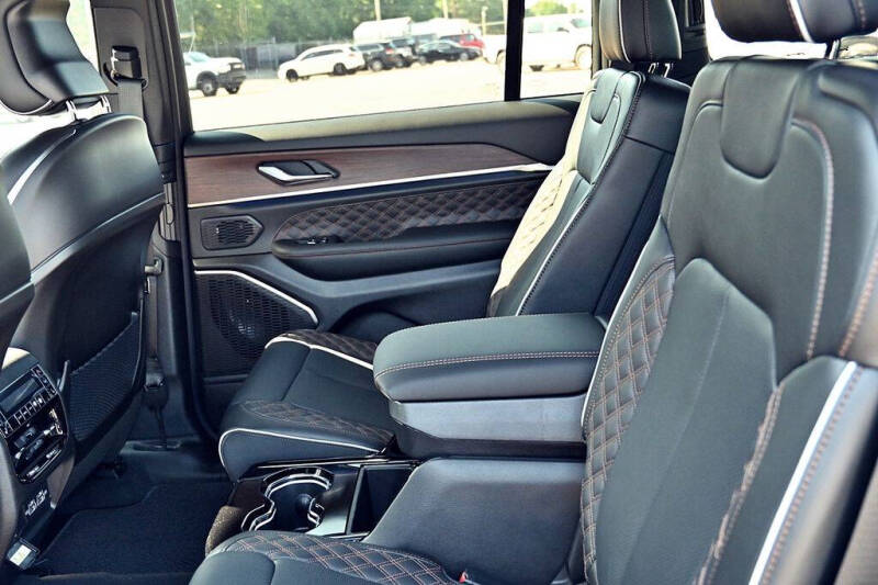 2025 Jeep Grand Cherokee L Summit