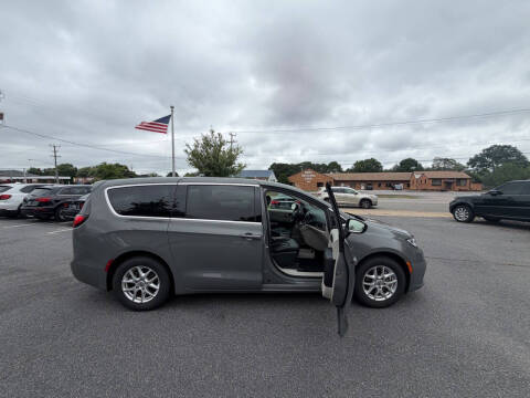 2023 Chrysler Pacifica Touring L