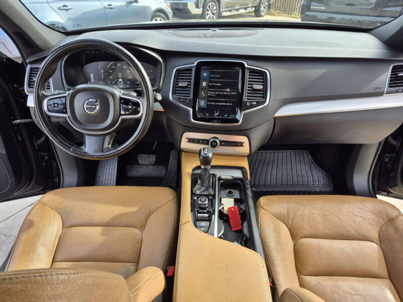 2018 Volvo XC90 T5 Momentum 7-Passenger