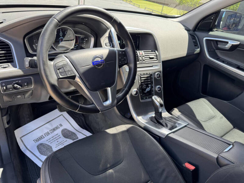 2016 Volvo XC60 T5 Drive-E