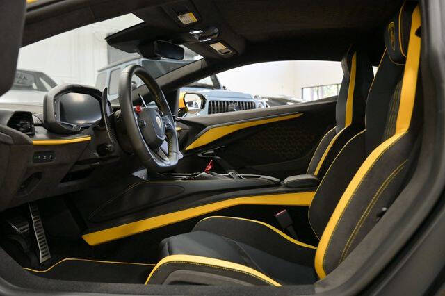 2024 Lamborghini Revuelto