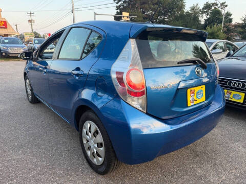 2014 Toyota Prius c Two