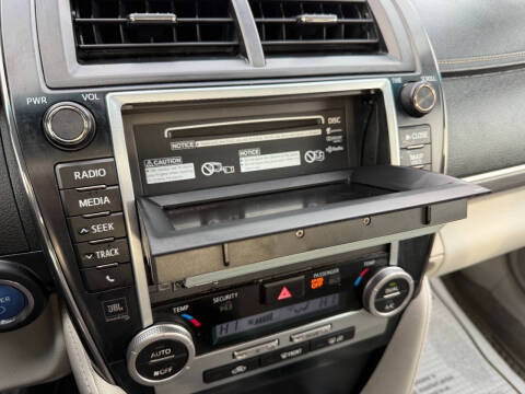 2012 Toyota Camry Hybrid XLE