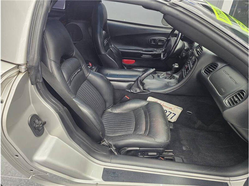 2004 Chevrolet Corvette