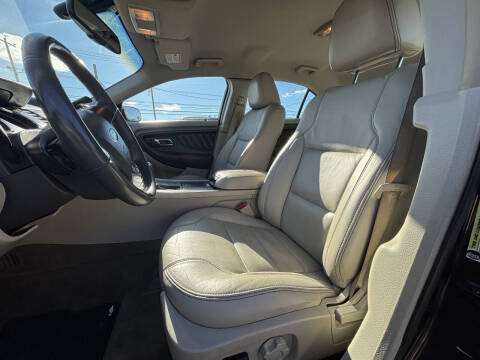 2011 Ford Taurus SEL