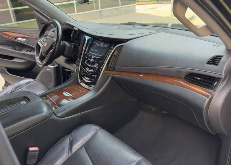 2019 Cadillac Escalade ESV Luxury