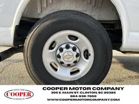 2025 Chevrolet Express LS 3500