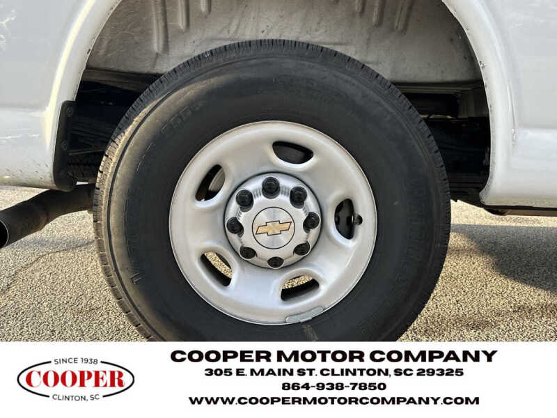 2025 Chevrolet Express LS 3500