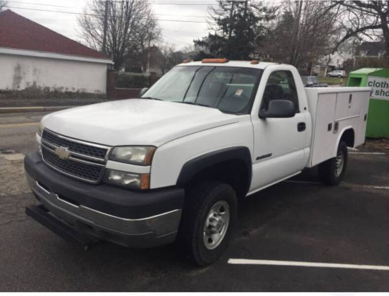 2005 Chevrolet Silverado 2500HD for sale at Charlie's Auto Sales in Quincy MA