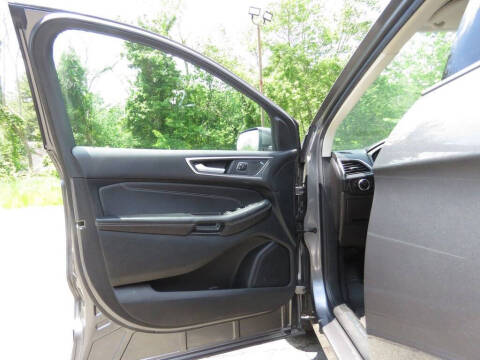 2023 Ford Edge Titanium