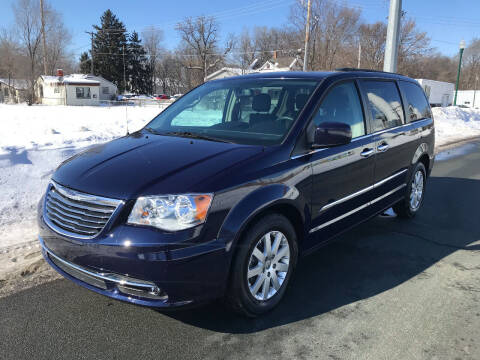 2016 Chrysler Town and Country for sale at ONG Auto in Farmington MN