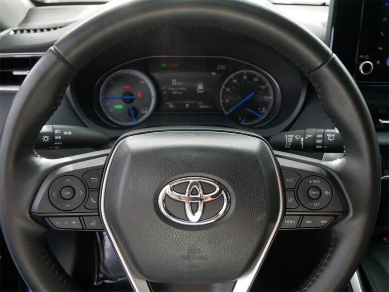 2024 Toyota Venza LE