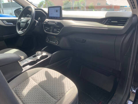 2020 Ford Escape SE